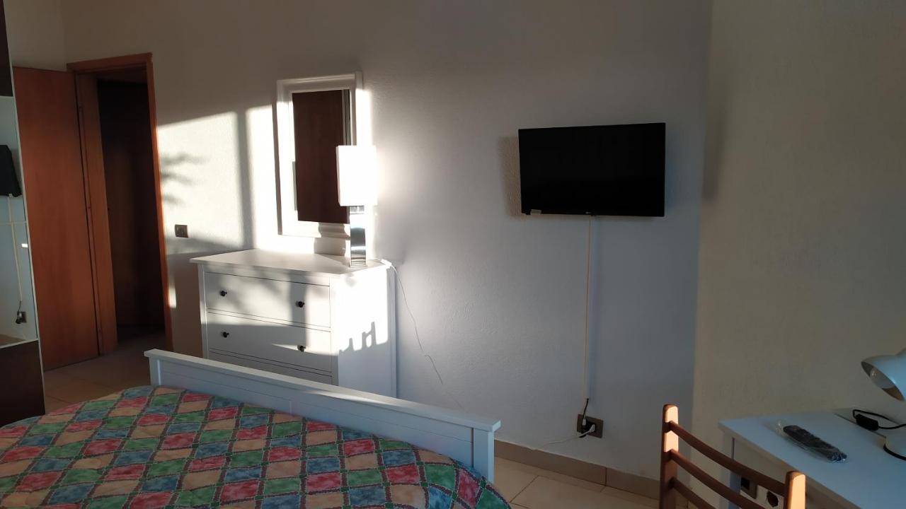 Nero Basalto Azzurro Mare Bed and Breakfast Aci Castello Buitenkant foto